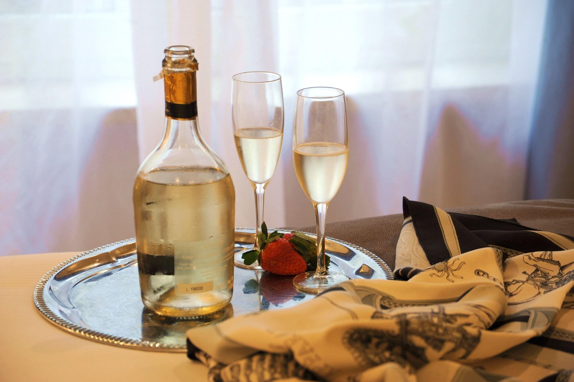 My Suites Piazza Di Spagna Rzym Zewnętrze zdjęcie